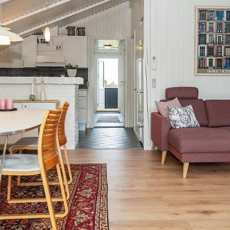 Three-bedroom Holiday In 37 בית נופש