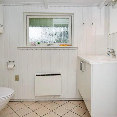 בית נופש Three-bedroom Holiday In 37